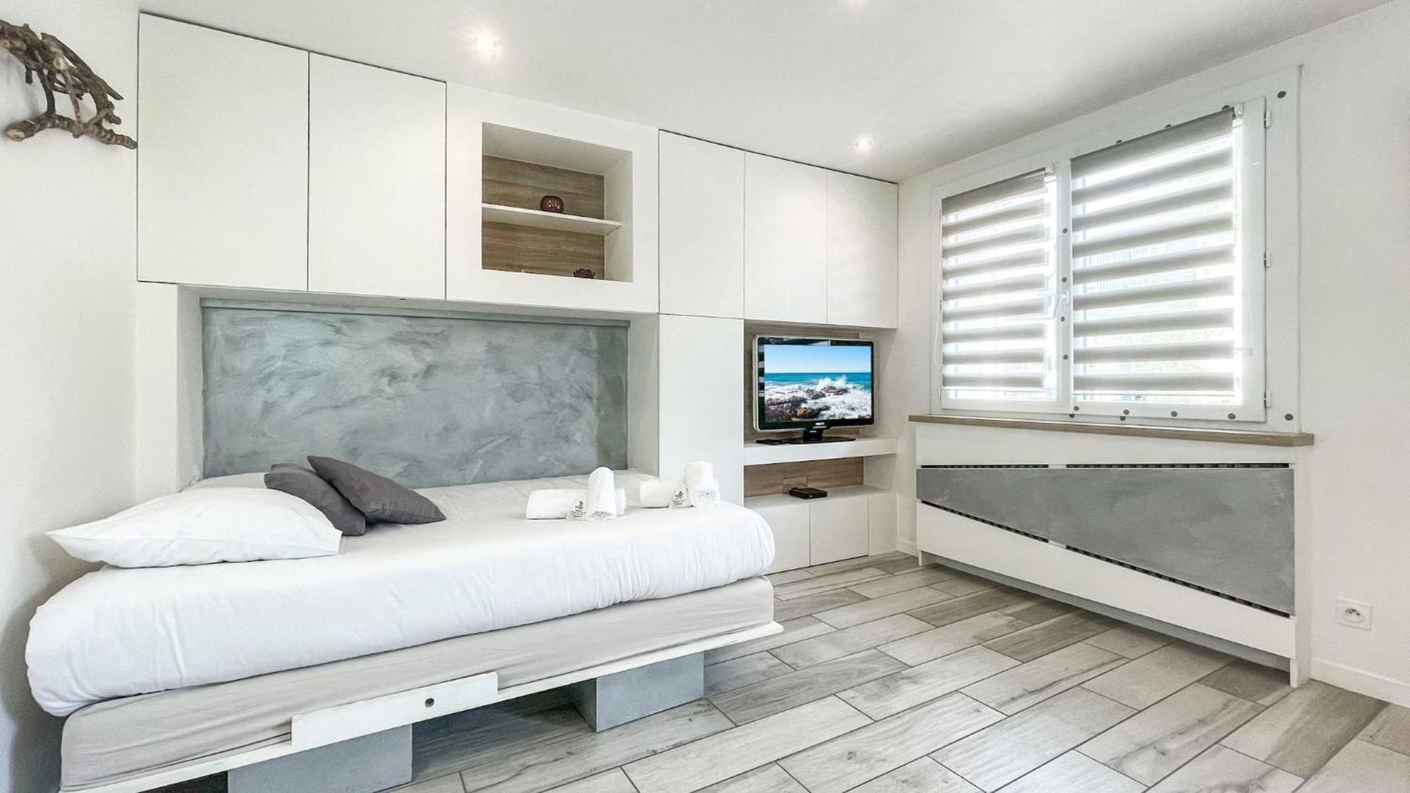 Homey Tidy - New / Proche Centre / Parking Gratuit / Entierement Equipe * Annecy