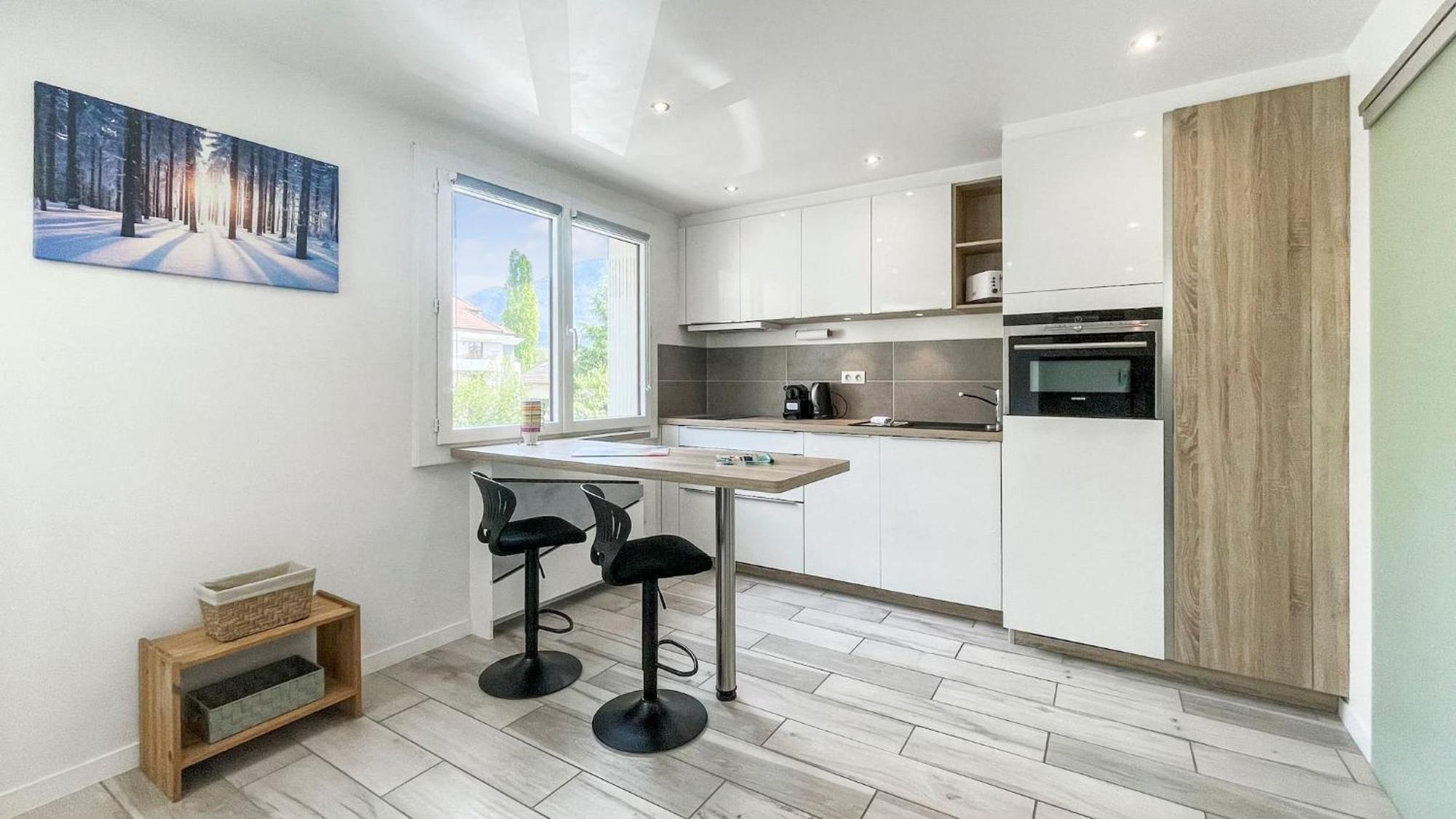 Homey Tidy - New / Proche Centre / Parking Gratuit / Entierement Equipe