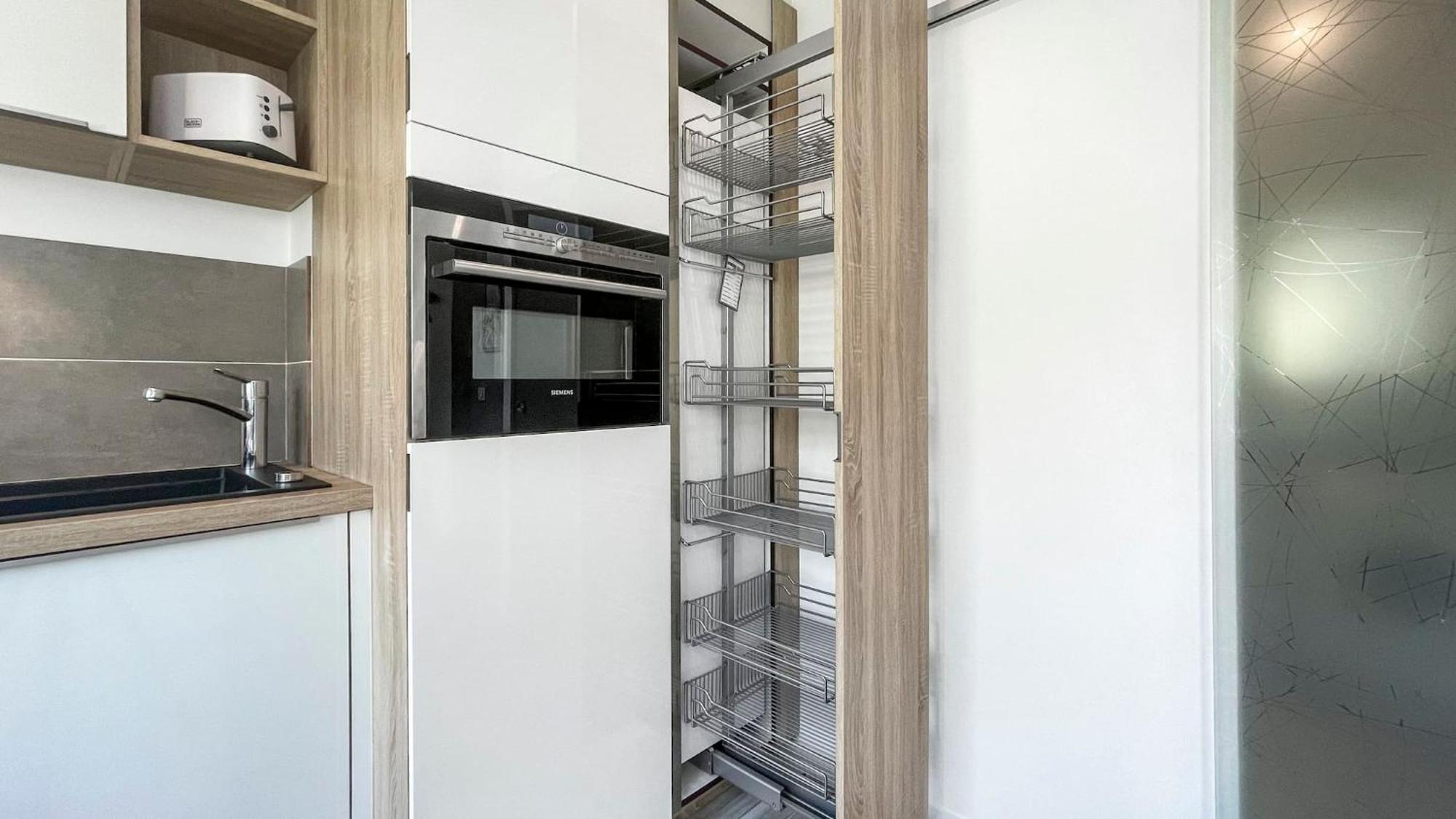 Homey Tidy - New / Proche Centre / Parking Gratuit / Entierement Equipe Apartment *